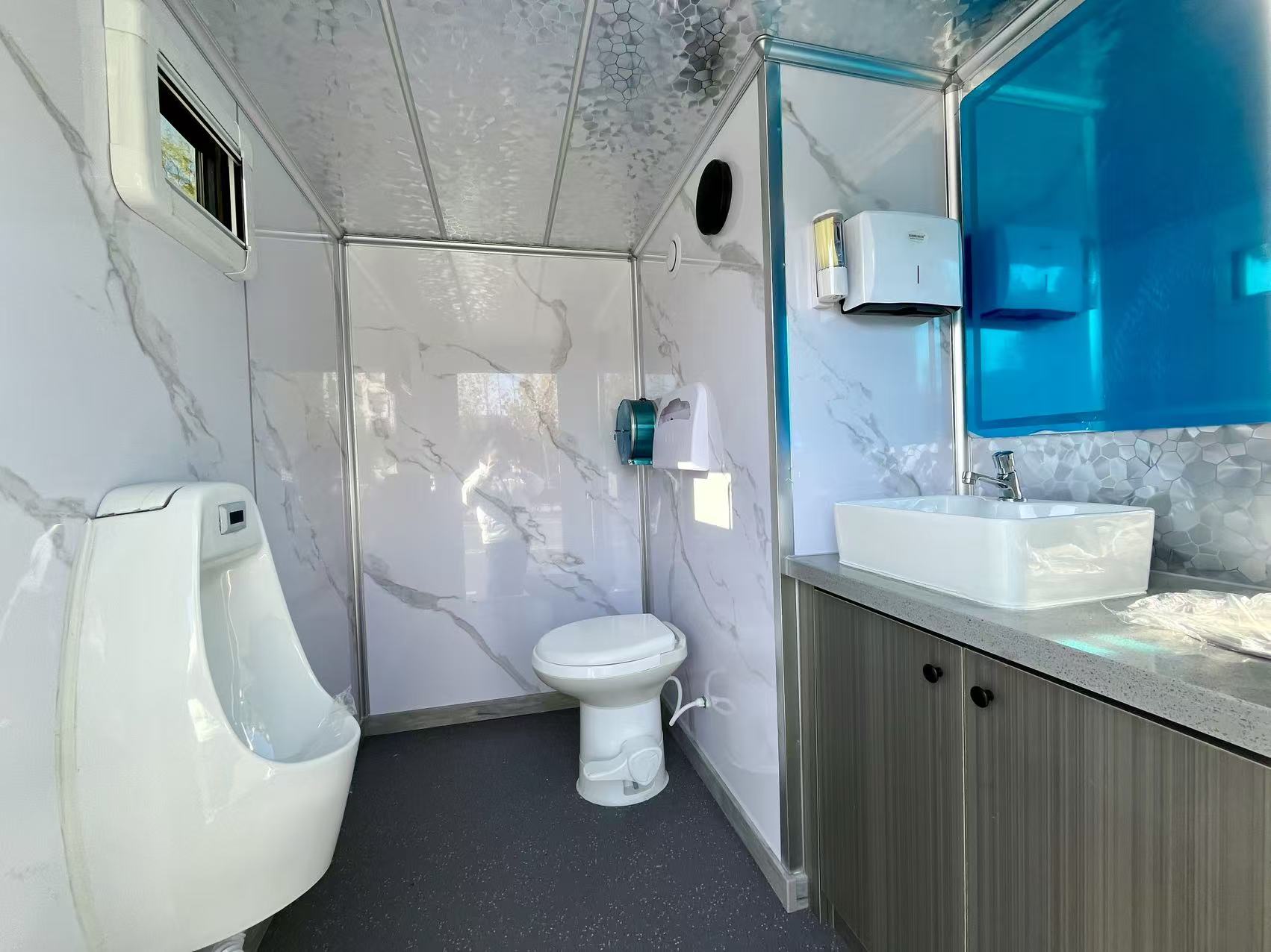 微信图片_20251118110514_2437_9